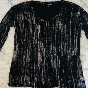 EUC! Sparkly silver and black v neck sweater